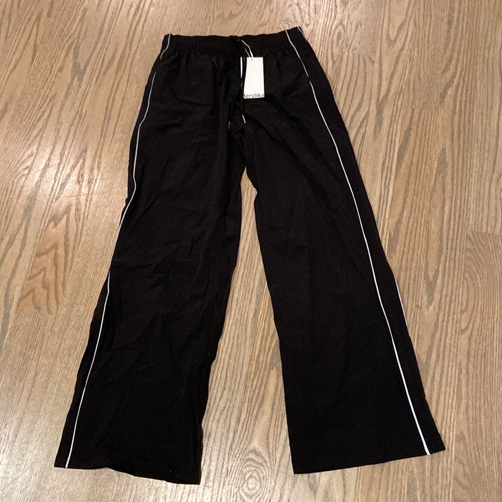 BERSHKA BLACK PANTS